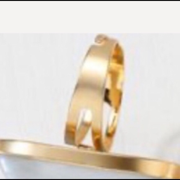 3/$25 Pearl ring - Picture 2 of 2